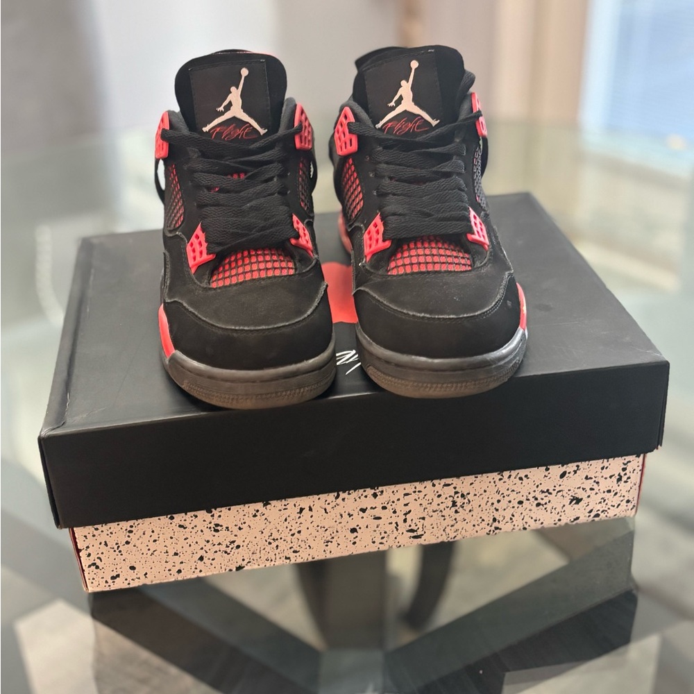 Jordan thunder 4s